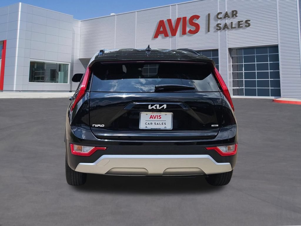 Used 2025 Kia Niro LX FWD image 5