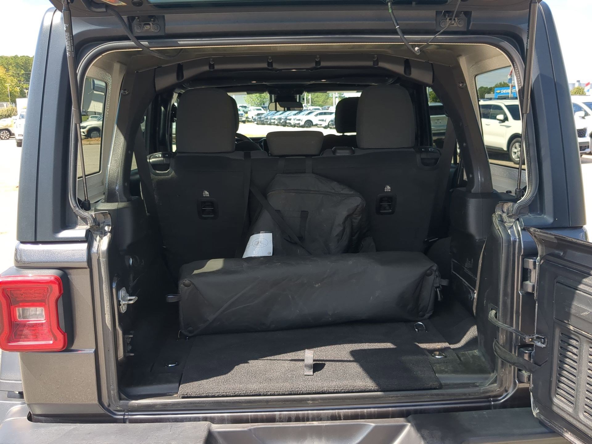 Used 2024 Jeep Wrangler Unlimited Rubicon image 23