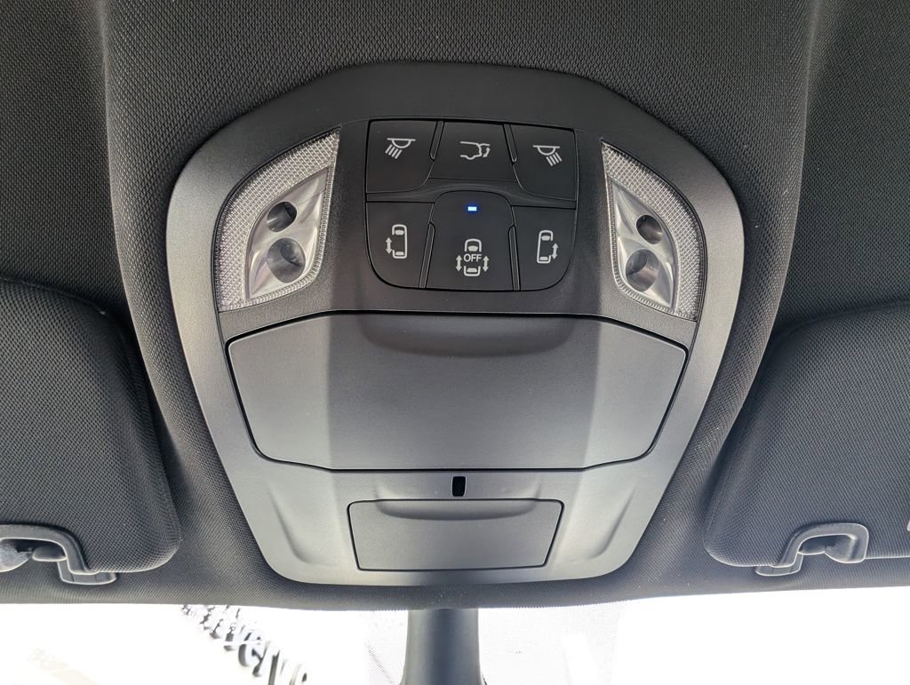 New 2026 Chrysler Voyager LX image 34