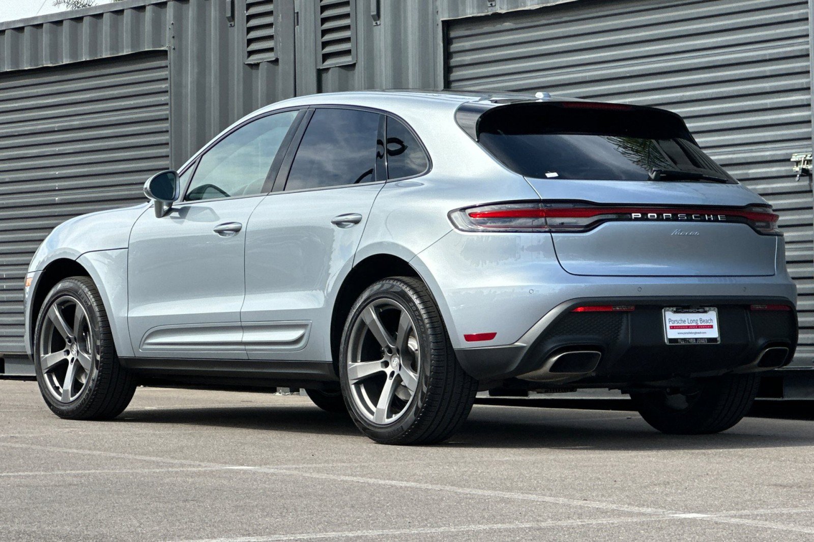 Certified 2026 Porsche Macan AWD/4WD image 3