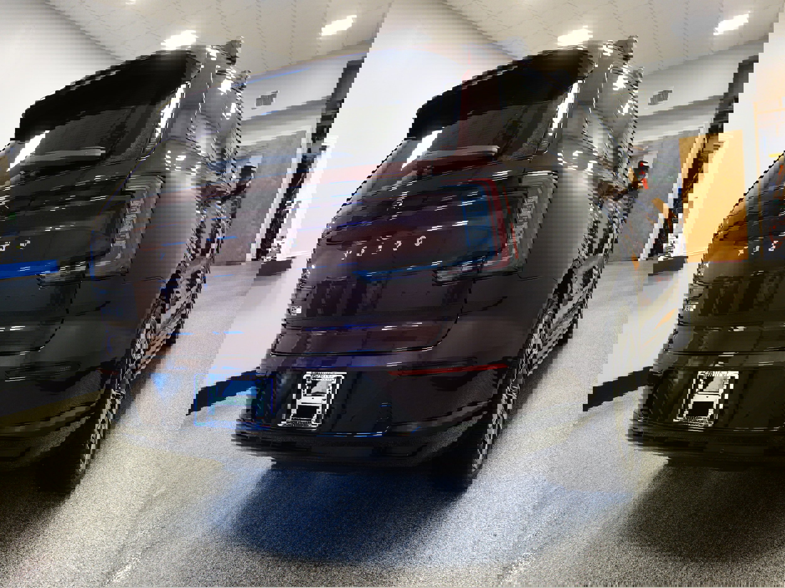 Certified 2025 Volvo EX90 Ultra image 6