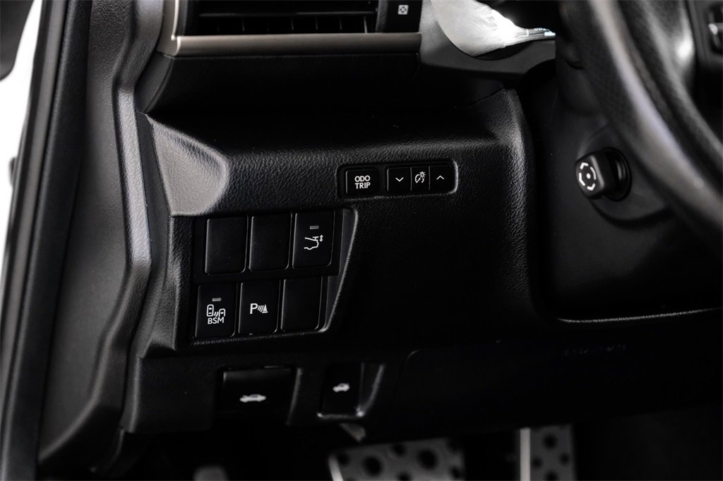 Used 2015 Lexus RC F w/ Premium Package image 28