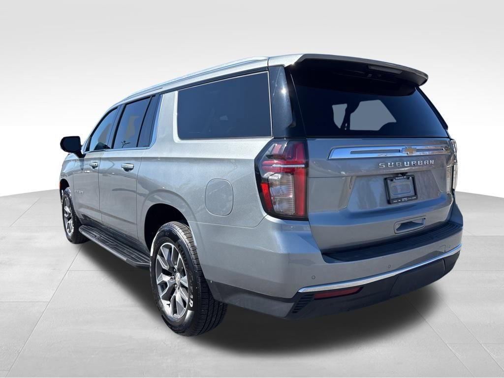 Used 2023 Chevrolet Suburban LS image 5