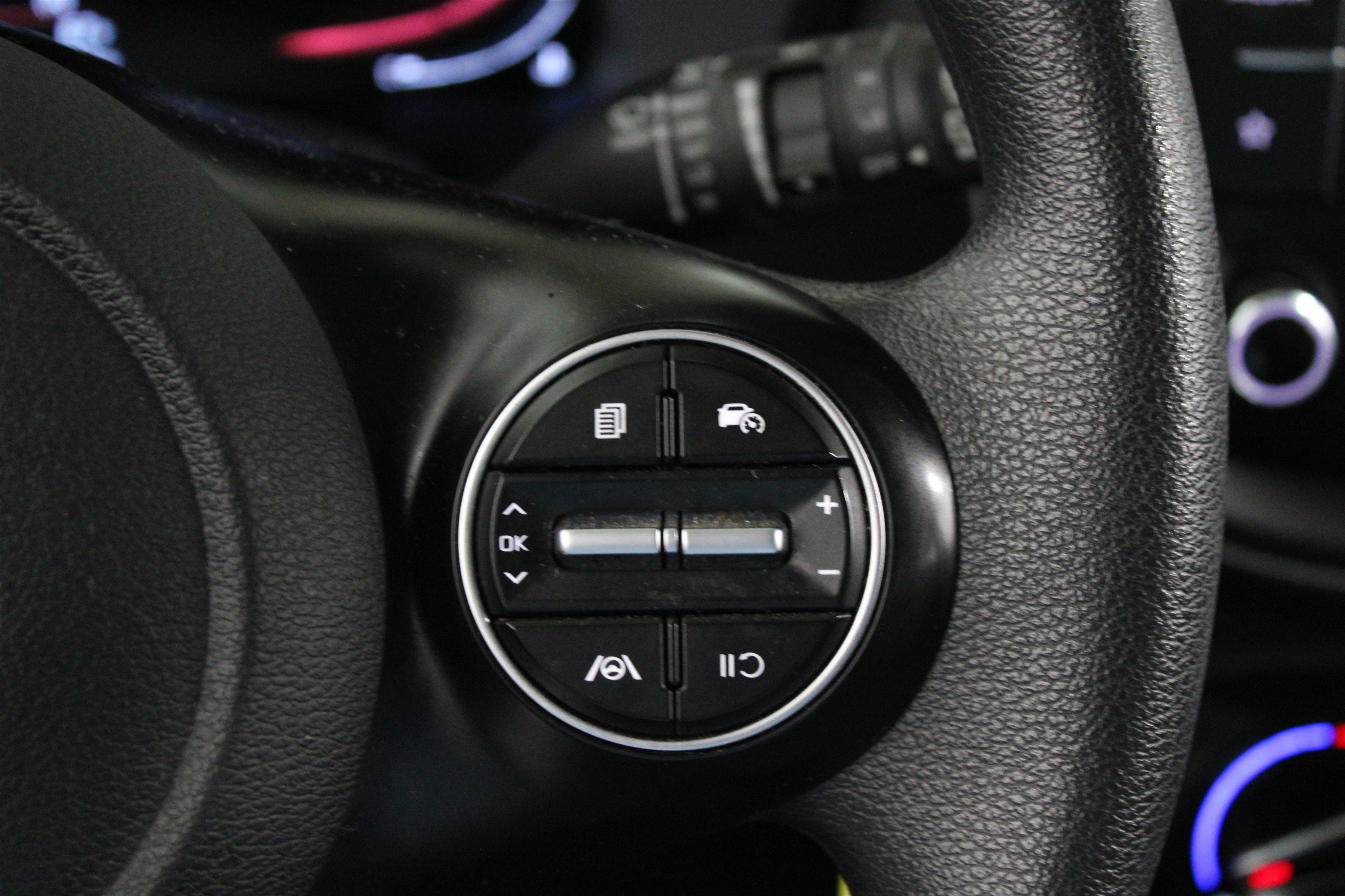 Used 2023 Kia Soul LX image 9