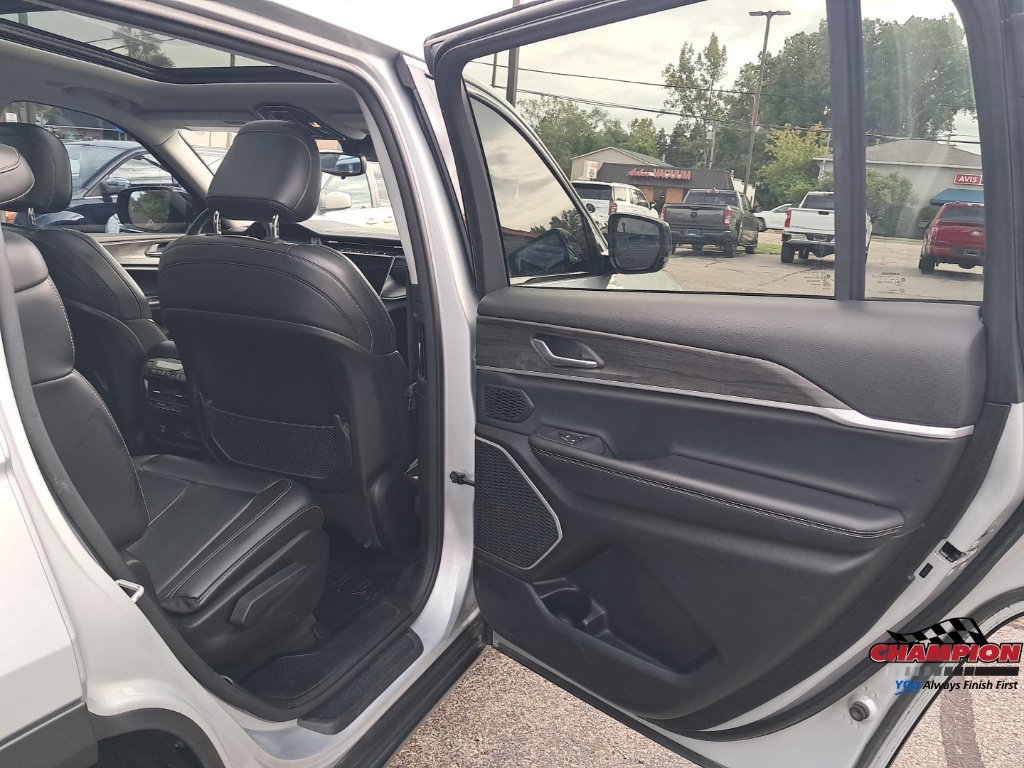 Used 2021 Jeep Grand Cherokee L Limited AWD/4WD image 20
