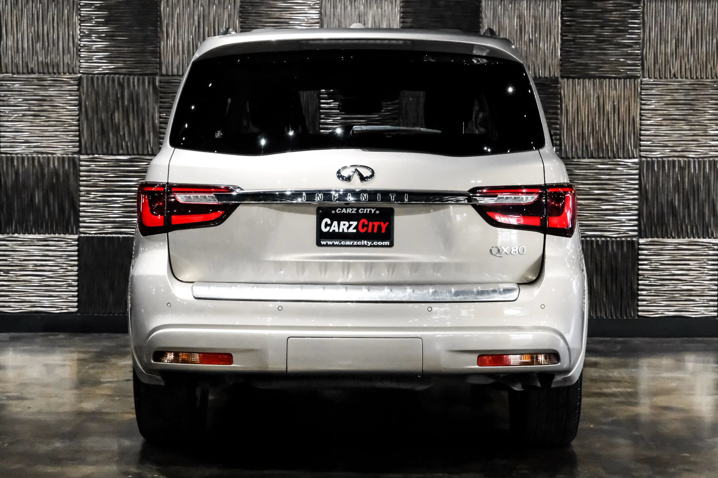 Used 2019 INFINITI QX80 Luxe RWD image 9