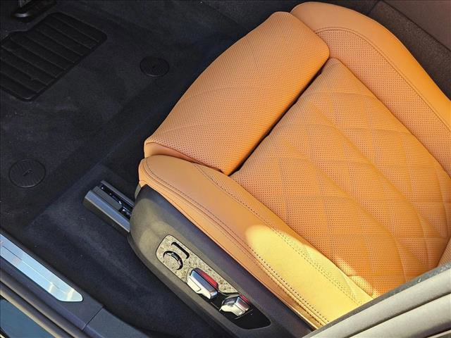 Used 2026 BMW X7 xDrive40i image 4