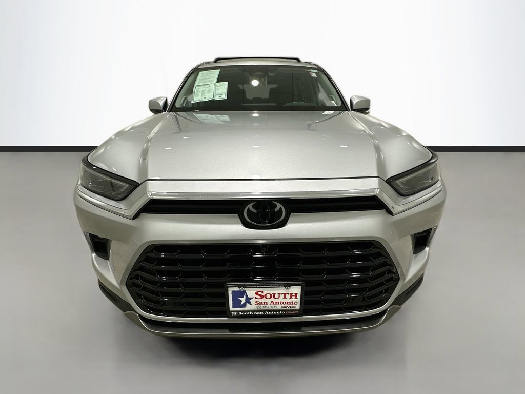 Used 2024 Toyota Grand Highlander AWD image 2