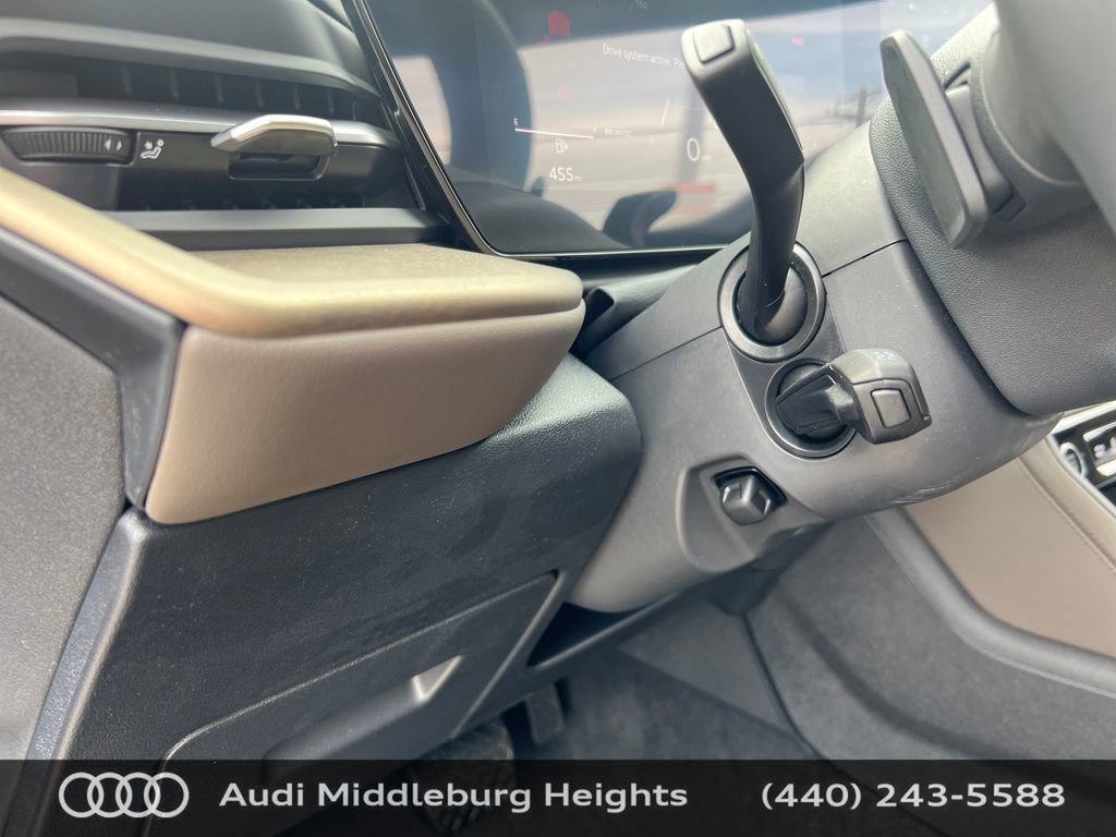 Used 2025 Audi Q5 Premium Plus w/ Premium Plus image 18