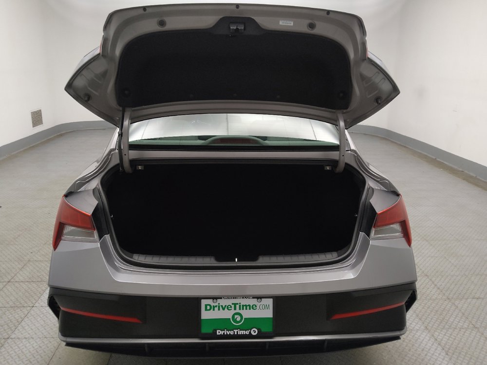 Used 2025 Hyundai Elantra Sport image 29