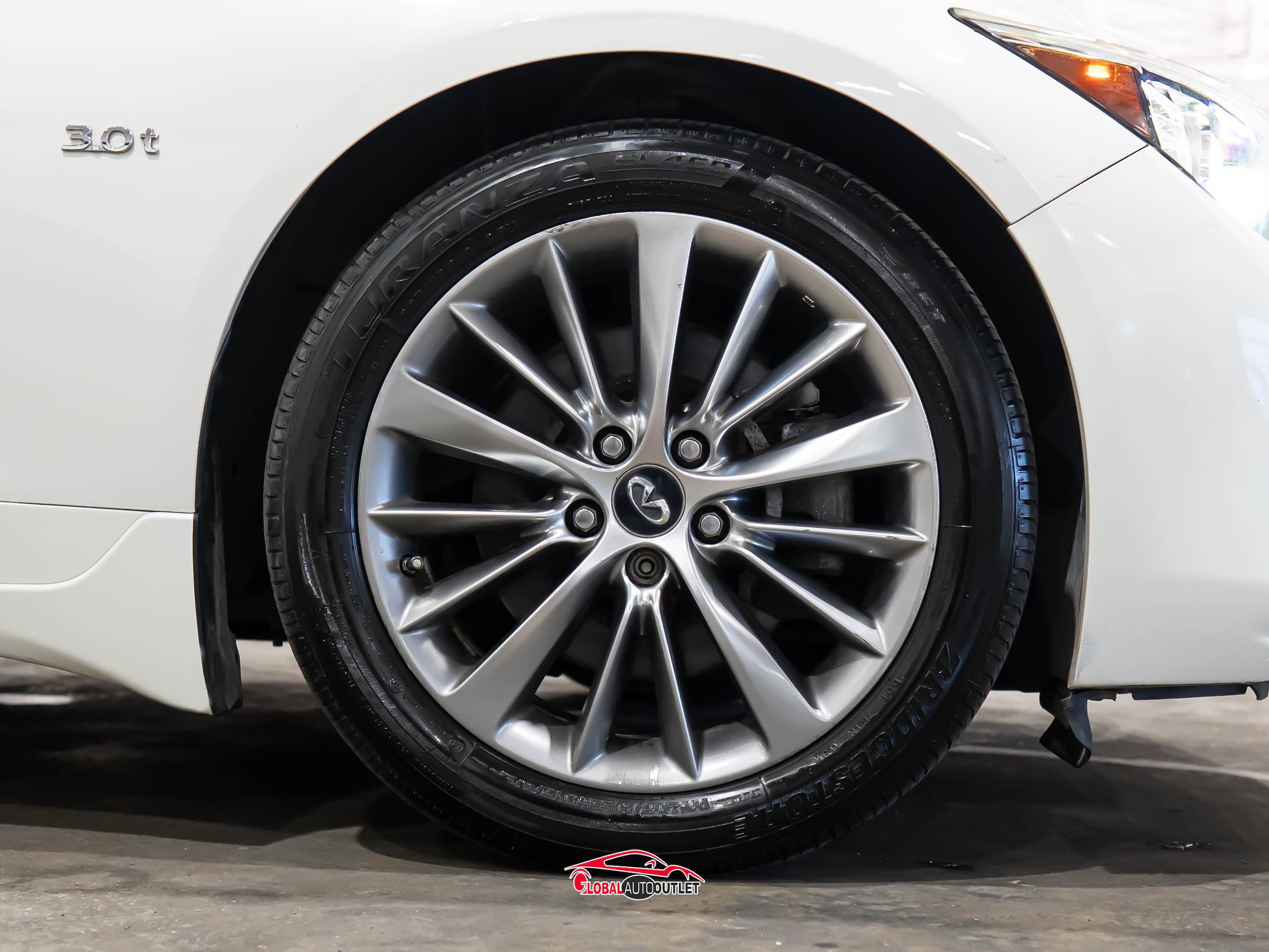 Used 2018 INFINITI Q50 Luxe w/ Sensory Package (Luxe) image 9