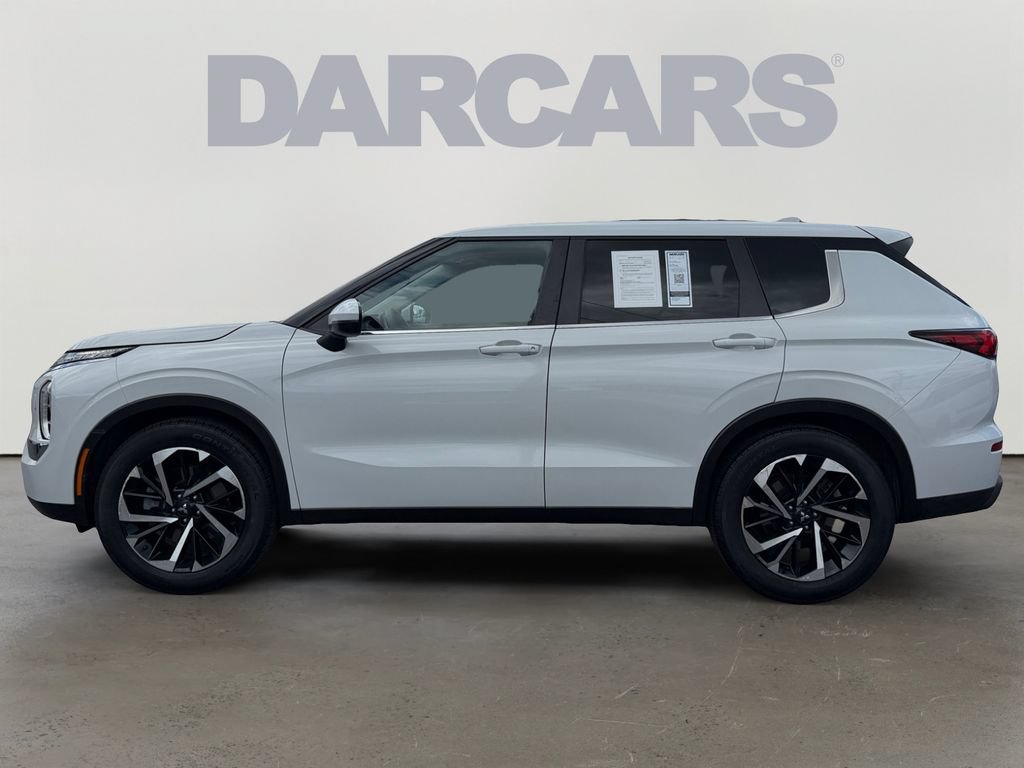 Used 2022 Mitsubishi Outlander ES AWD/4WD image 4