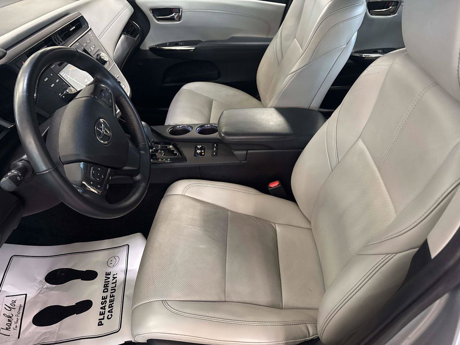 Used 2017 Toyota Avalon Limited w/ Carpet Mat Package image 21