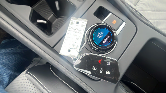 New 2026 Volkswagen Tiguan SE AWD/4WD image 30