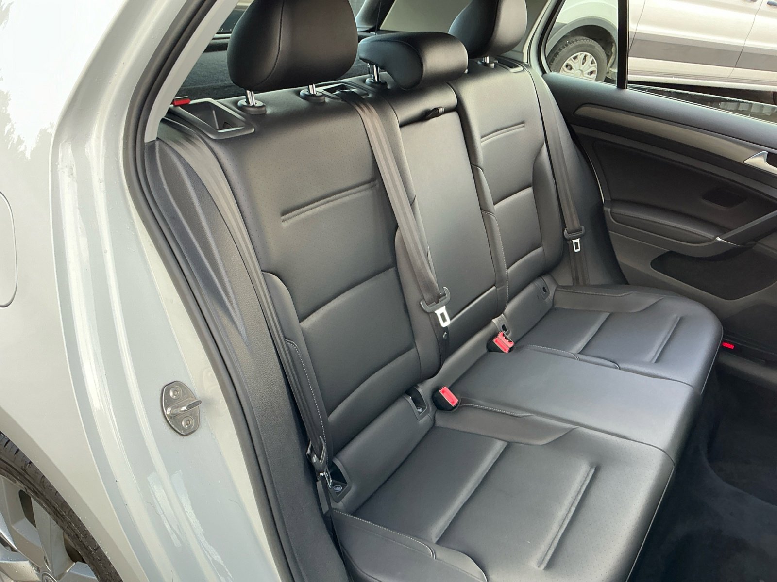 Used 2019 Volkswagen Golf SE w/ Driver Assistance Package image 20