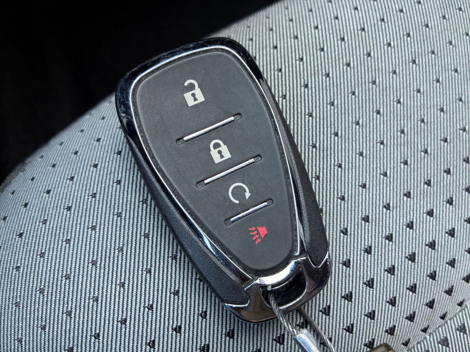 Used 2025 Chevrolet Trax LT image 23