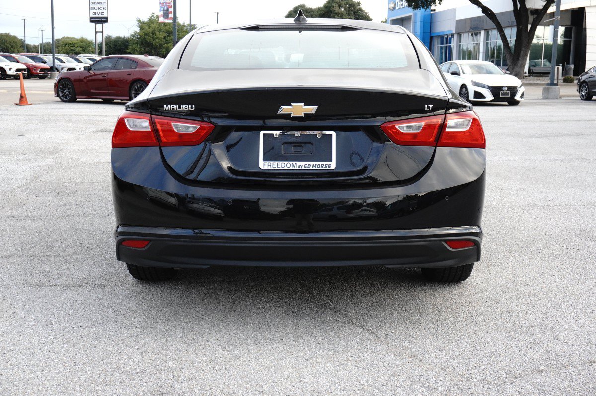 Certified 2025 Chevrolet Malibu LT FWD image 8