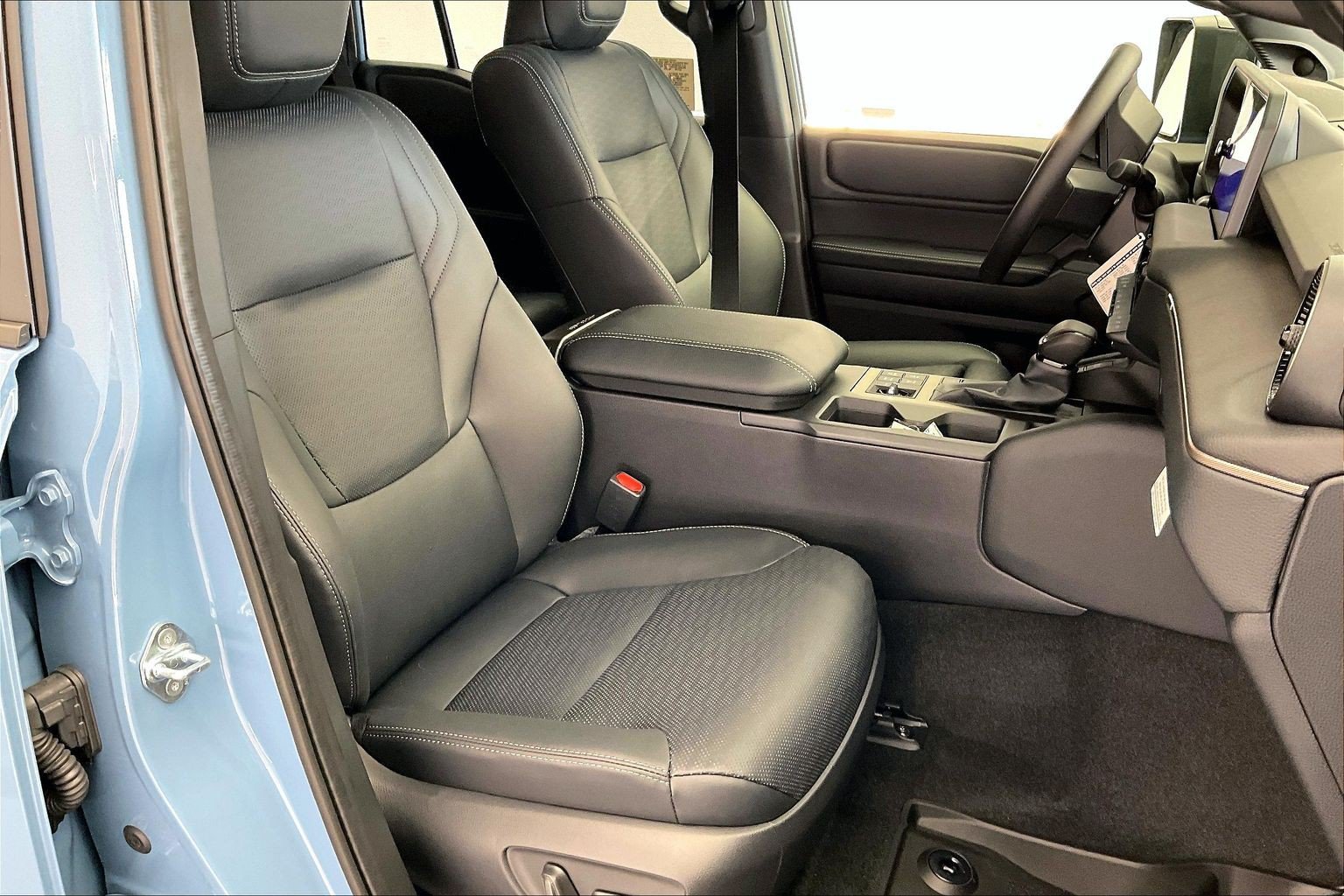 New 2027 Toyota Land Cruiser w/ Premium Package AWD/4WD image 9