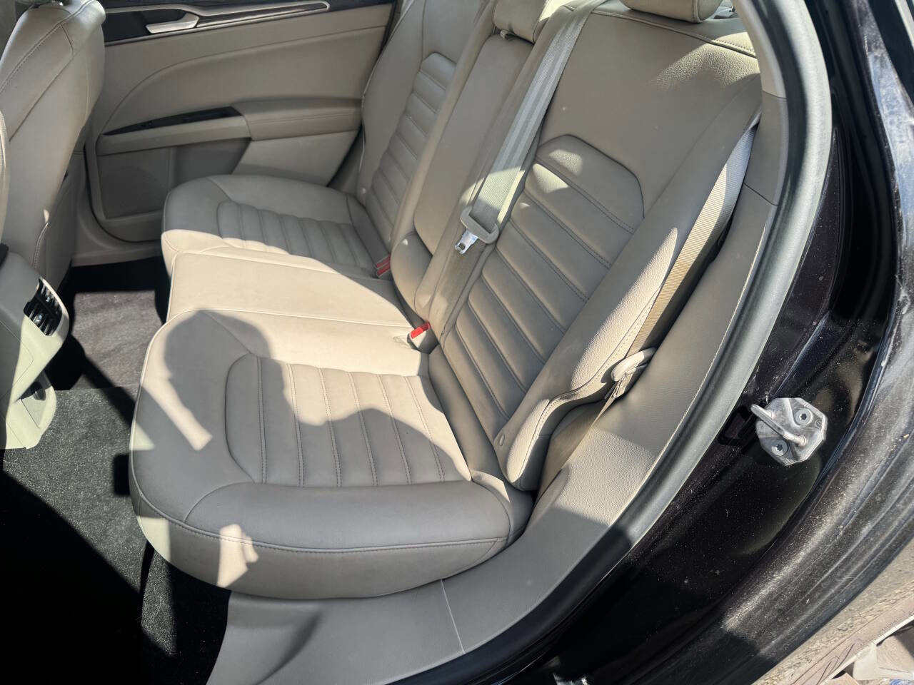 Used 2019 Ford Fusion SEL FWD image 7