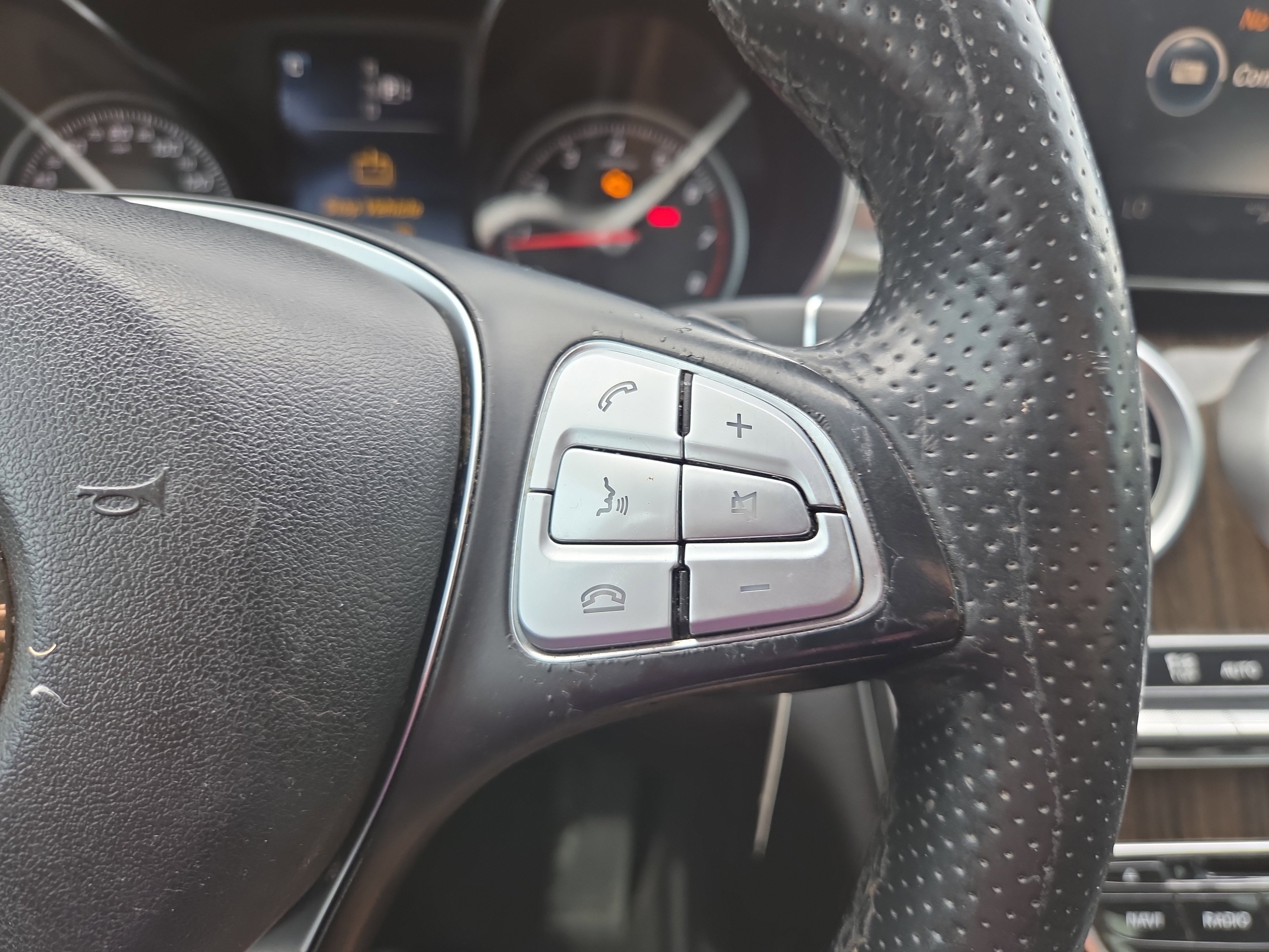 Used 2015 Mercedes-Benz C 300 Sedan image 17