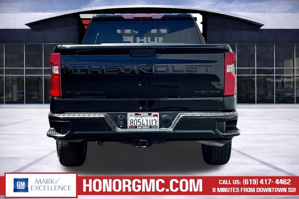 Used 2023 Chevrolet Silverado 1500 Custom w/ LPO, Dark Essentials Package RWD image 5