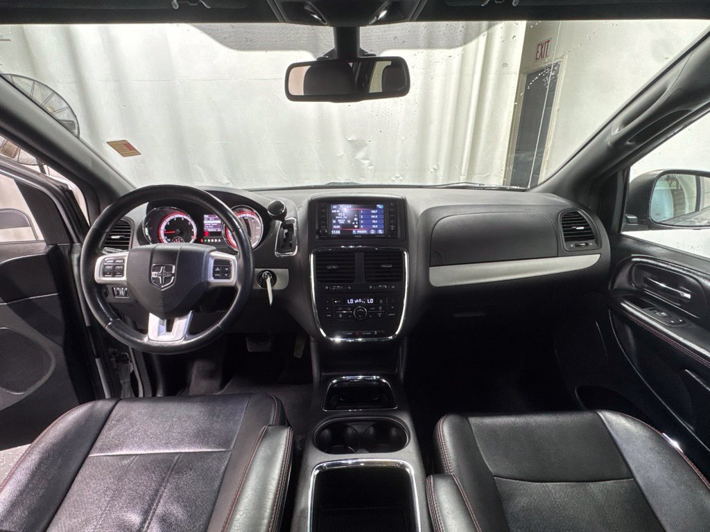 Used 2019 Dodge Grand Caravan GT w/ Safety Sphere Group FWD image 29