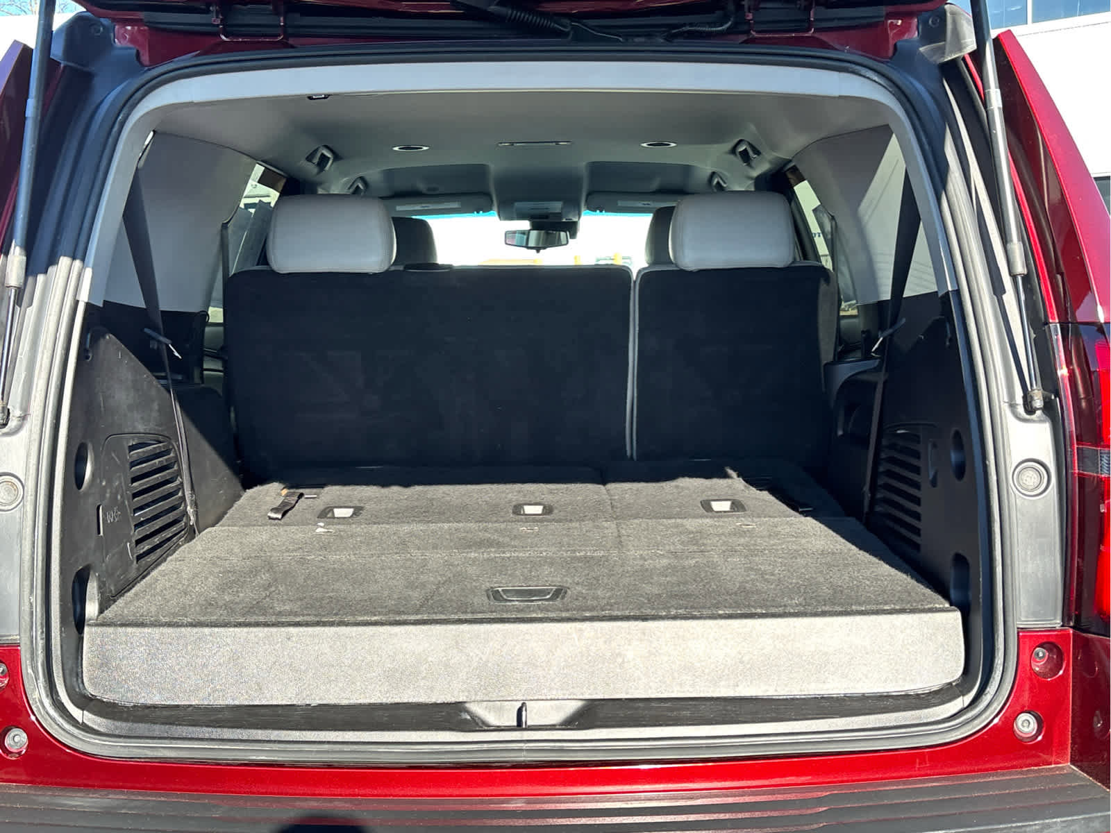 Used 2019 Chevrolet Tahoe LS w/ Enhanced Driver Alert Package AWD/4WD image 26