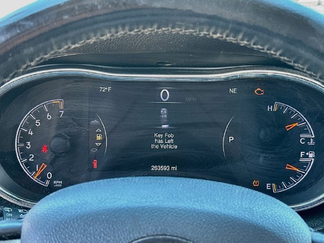 Used 2014 Jeep Grand Cherokee Laredo w/ All Weather Capability Group AWD/4WD image 13