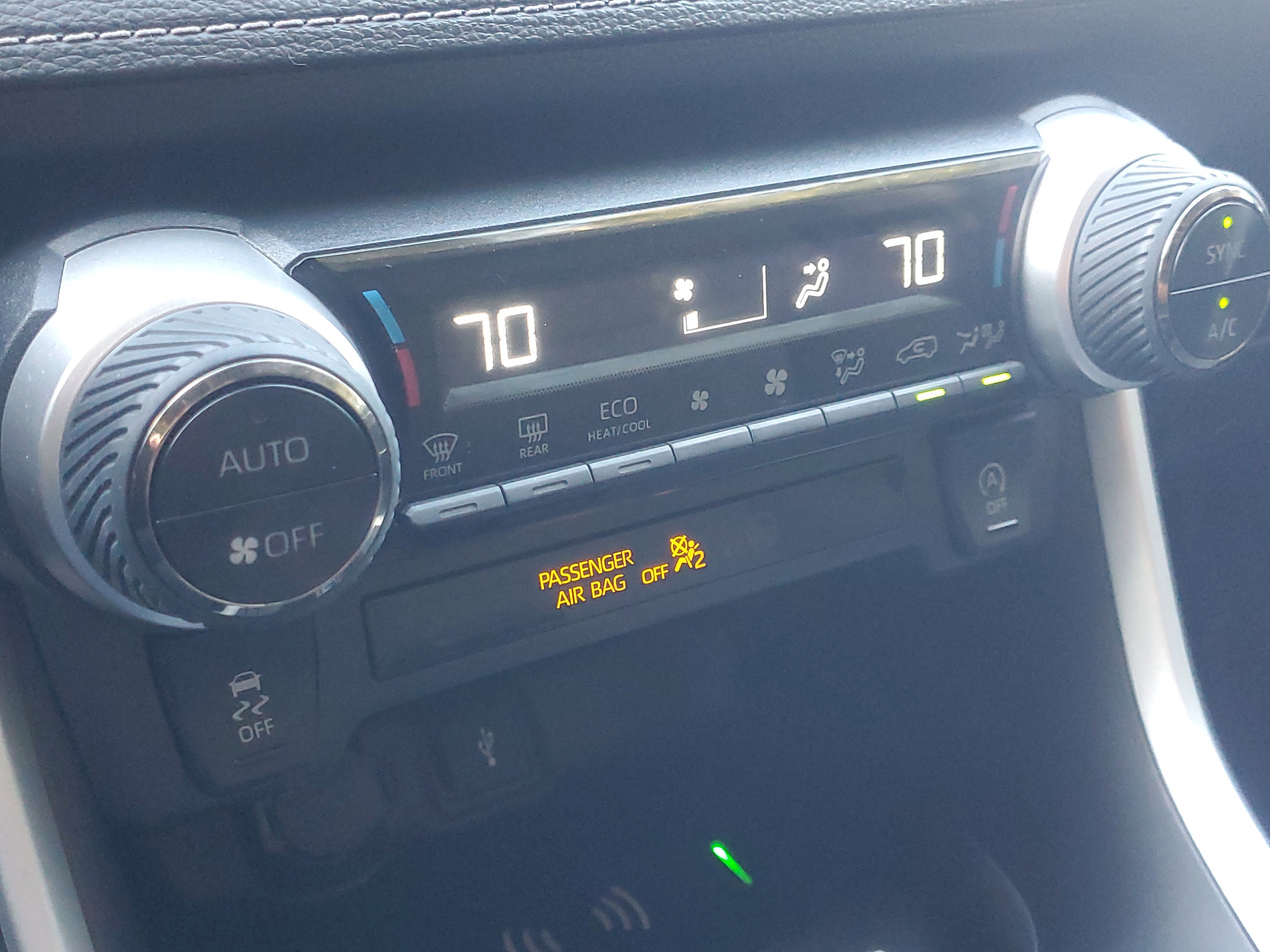 Used 2022 Toyota RAV4 XLE image 29