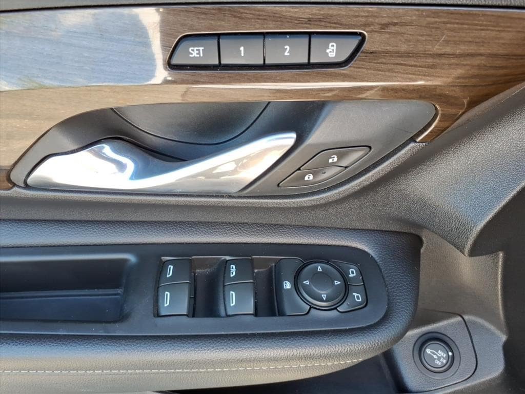 Used 2020 GMC Terrain Denali w/ Denali Premium Package FWD image 26