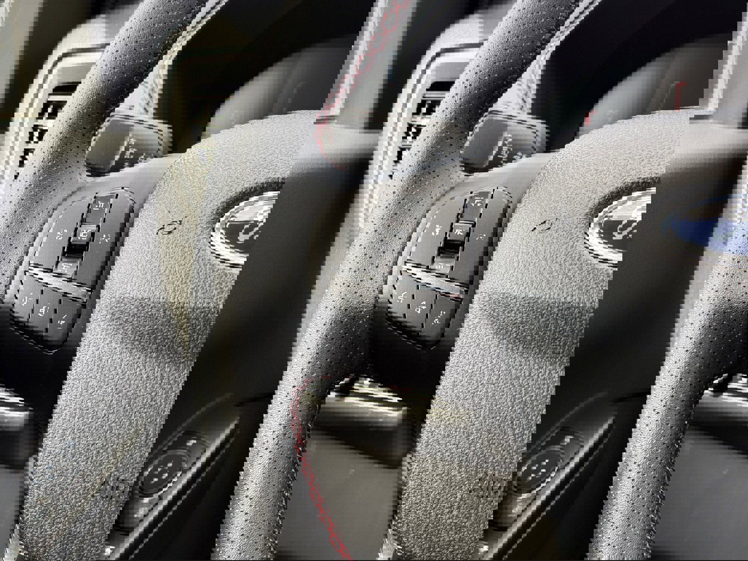 Used 2025 Ford Escape ST-Line image 14