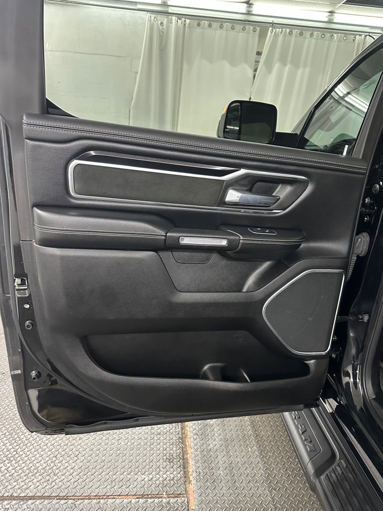 Used 2022 RAM 1500 Laramie w/ Night Edition AWD/4WD image 27