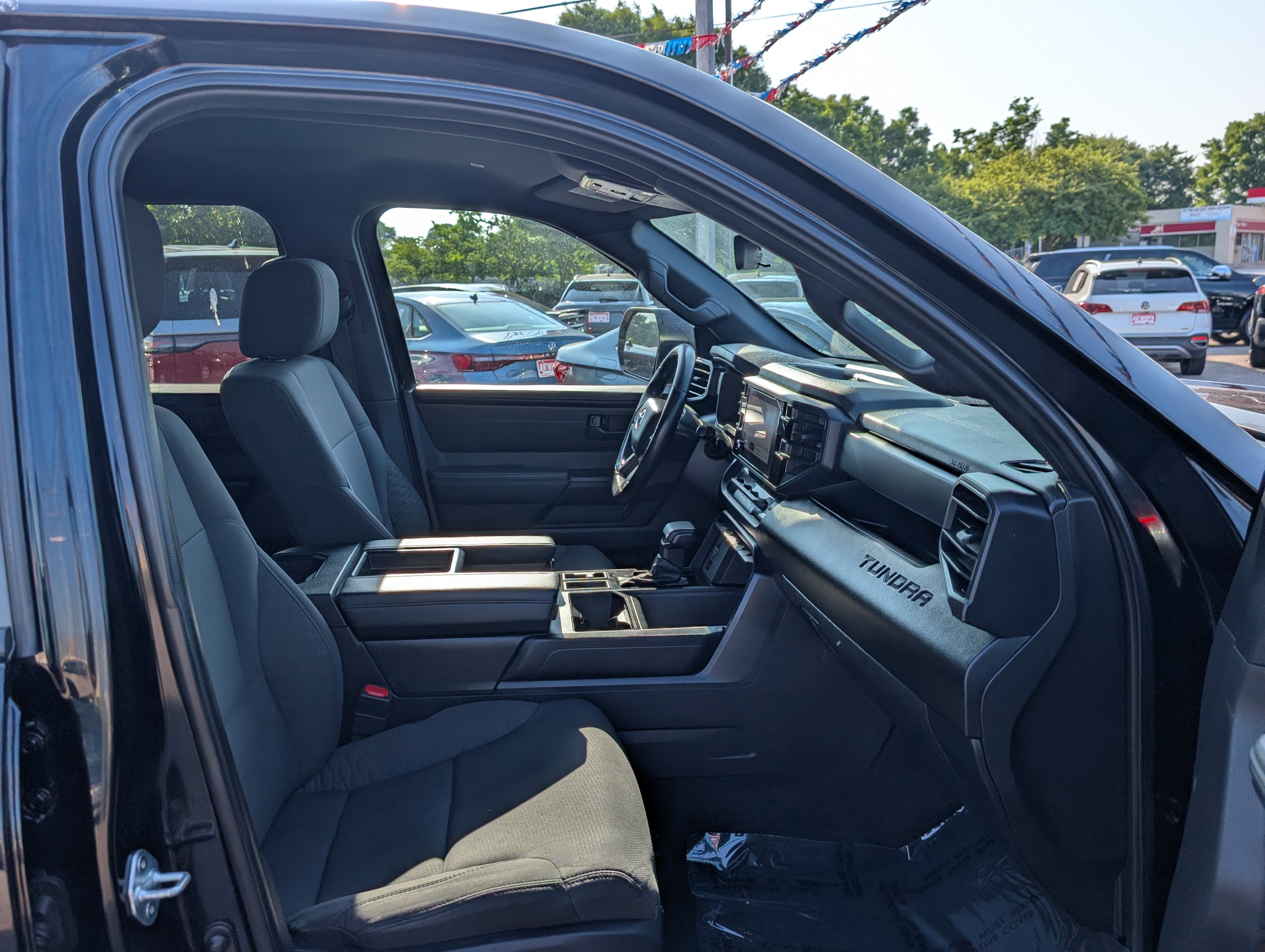 Used 2025 Toyota Tundra SR AWD/4WD image 10