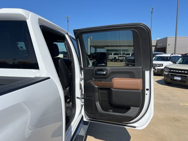 Used 2022 Chevrolet Silverado 2500 High Country w/ Safety Package II image 27