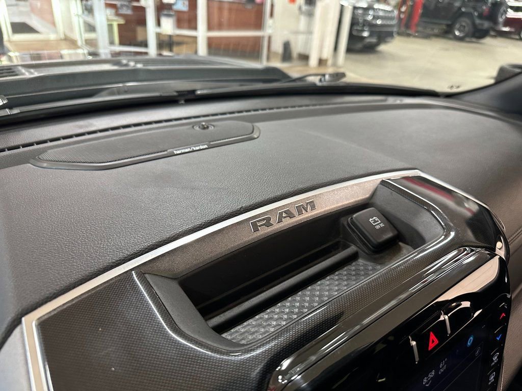 Used 2022 RAM 1500 Laramie AWD/4WD image 36