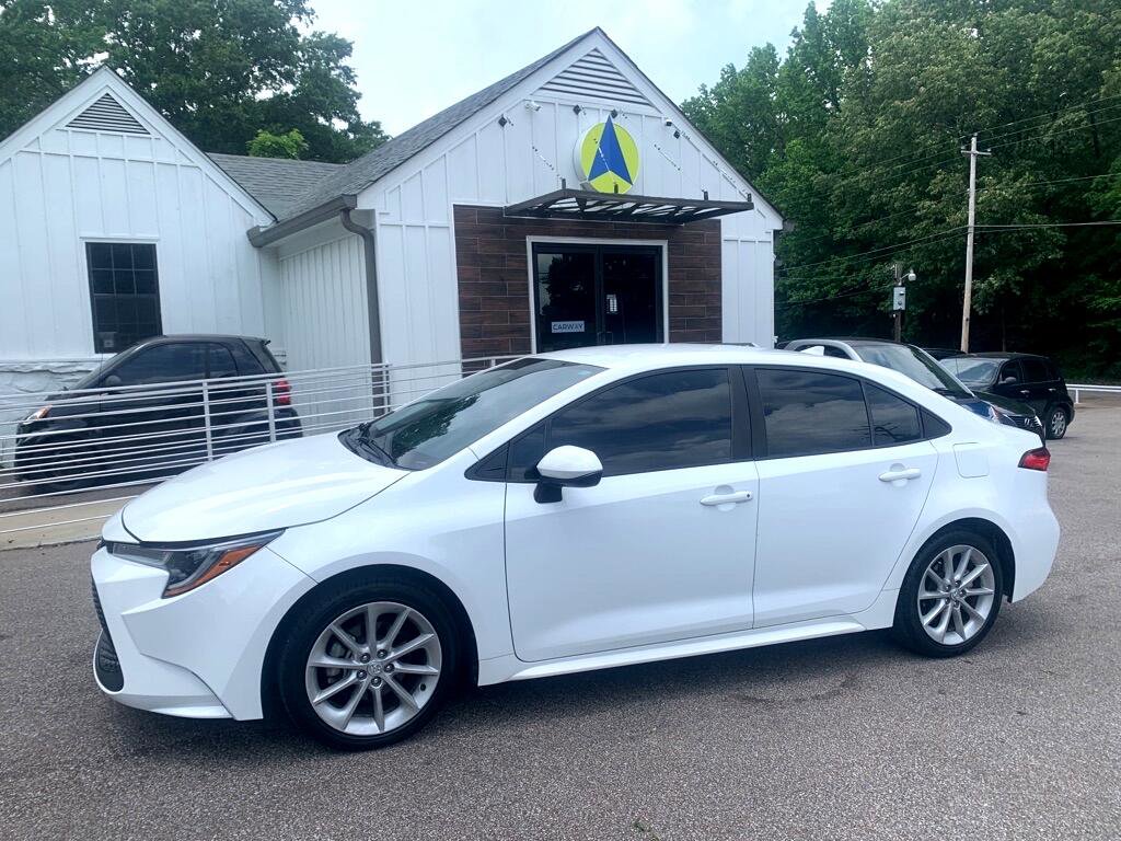 Used 2020 Toyota Corolla LE image 1