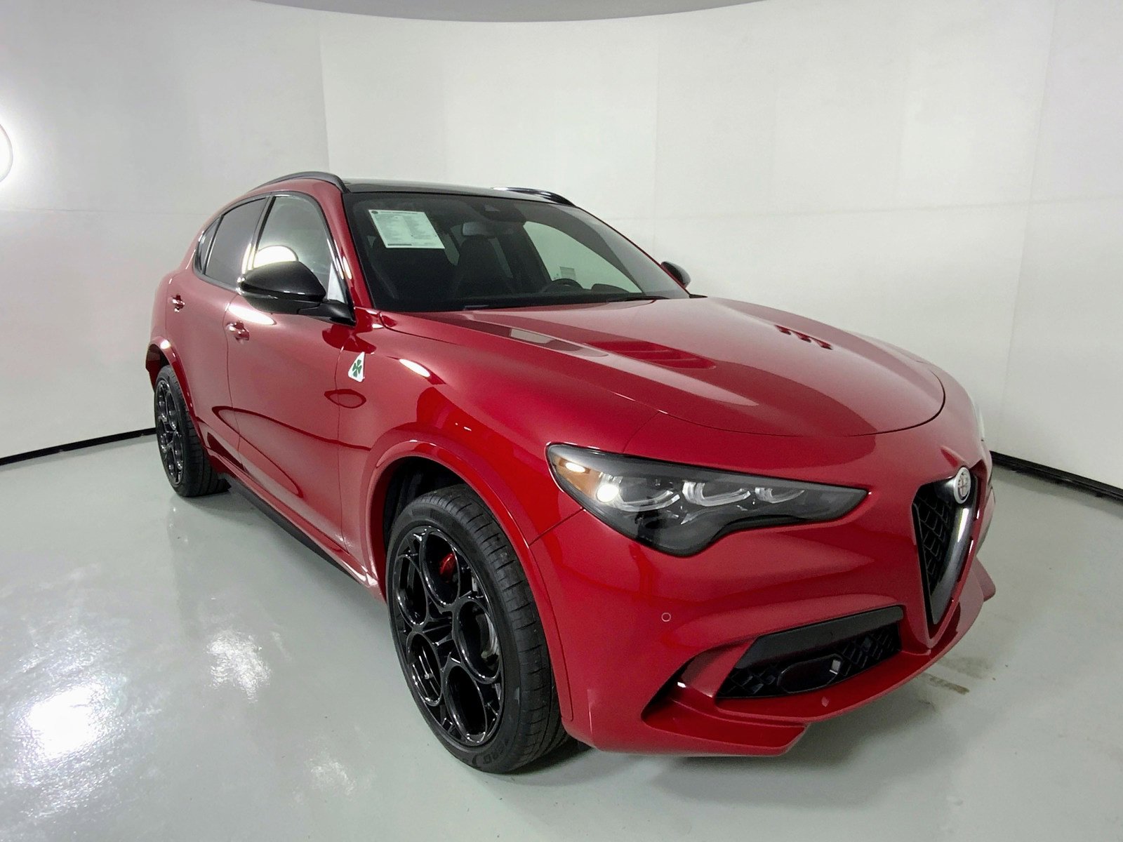Used 2024 Alfa Romeo Stelvio Quadrifoglio w/ Active Assist Plus Package image 5