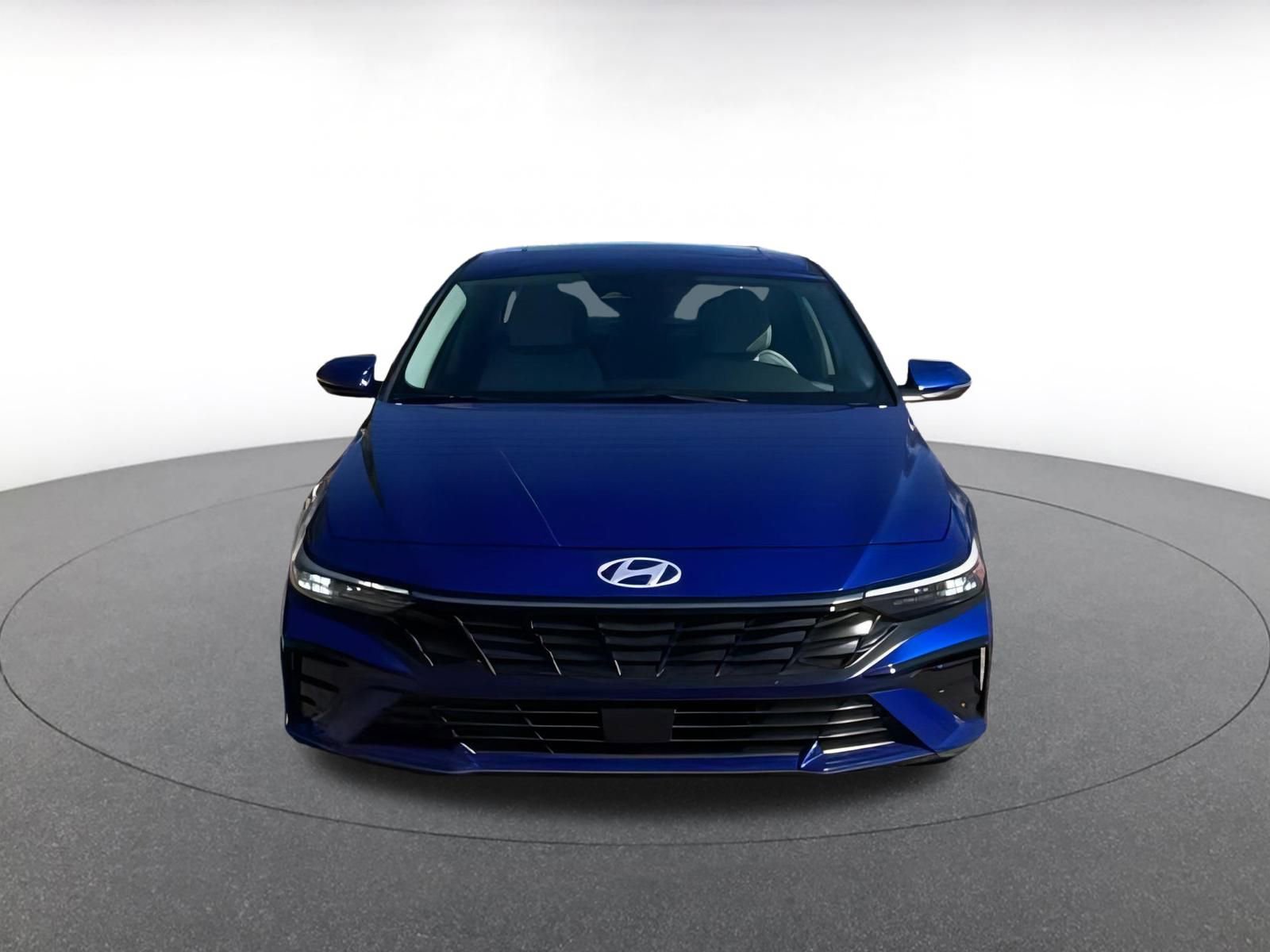 Used 2025 Hyundai Elantra Limited image 3