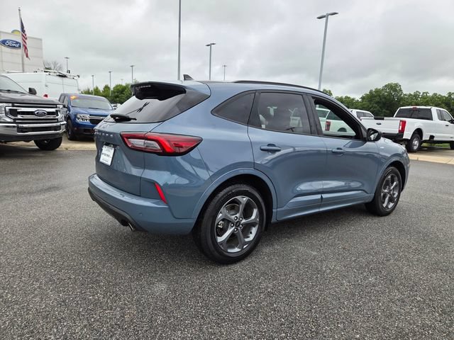 Used 2024 Ford Escape ST-Line w/ Tech Pack #1 FWD image 11