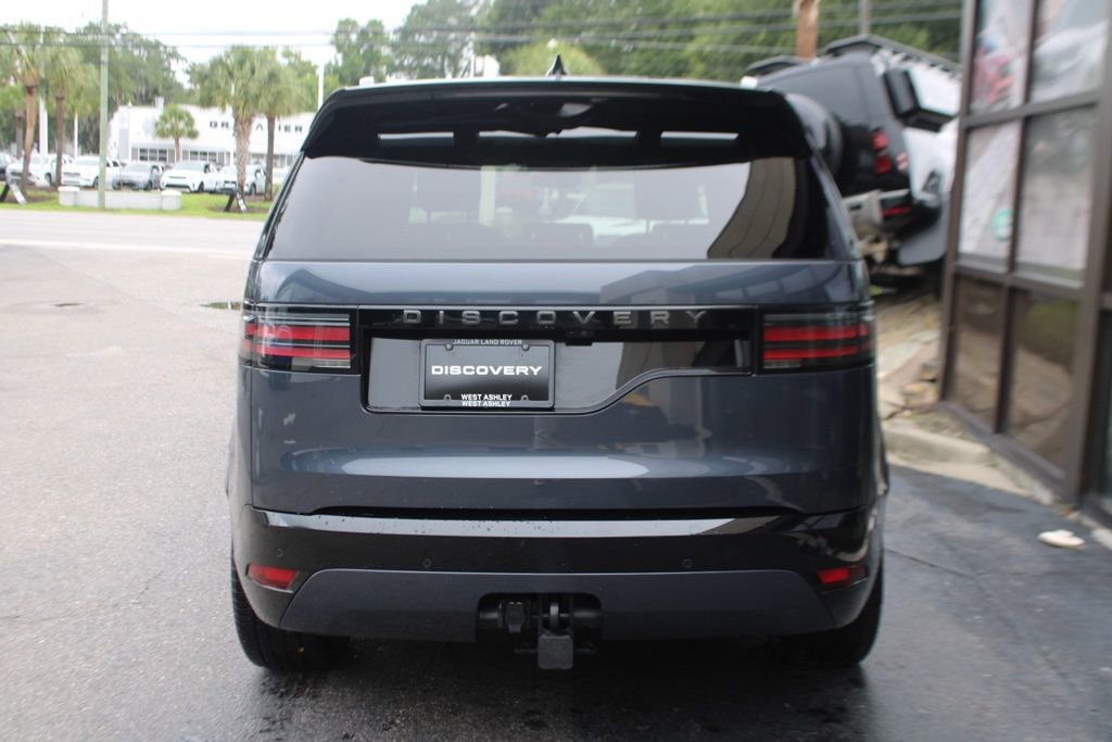 Certified 2024 Land Rover Discovery Dynamic SE image 6
