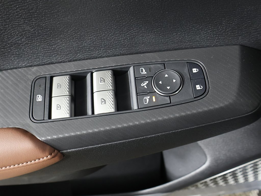 New 2026 Mitsubishi Outlander SEL image 38