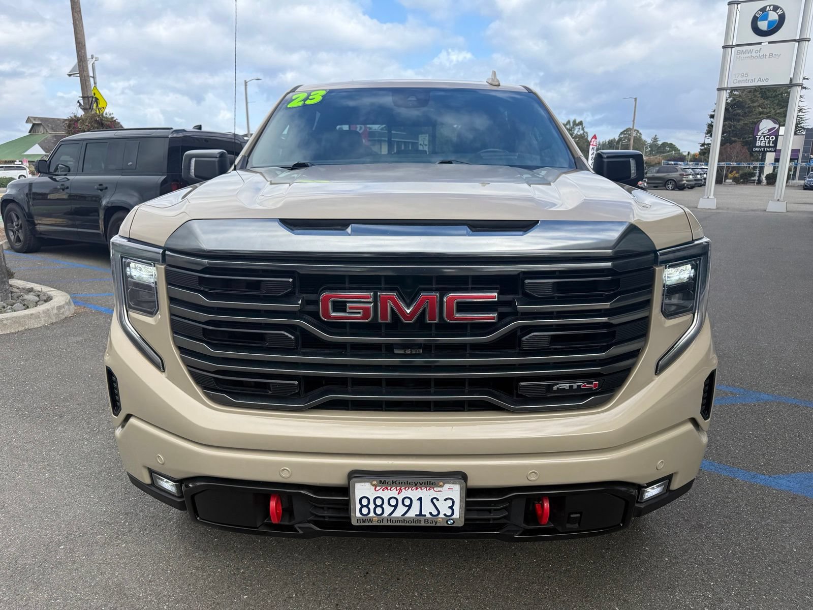 Used 2023 GMC Sierra 1500 AT4 w/ Technology Package AWD/4WD image 3