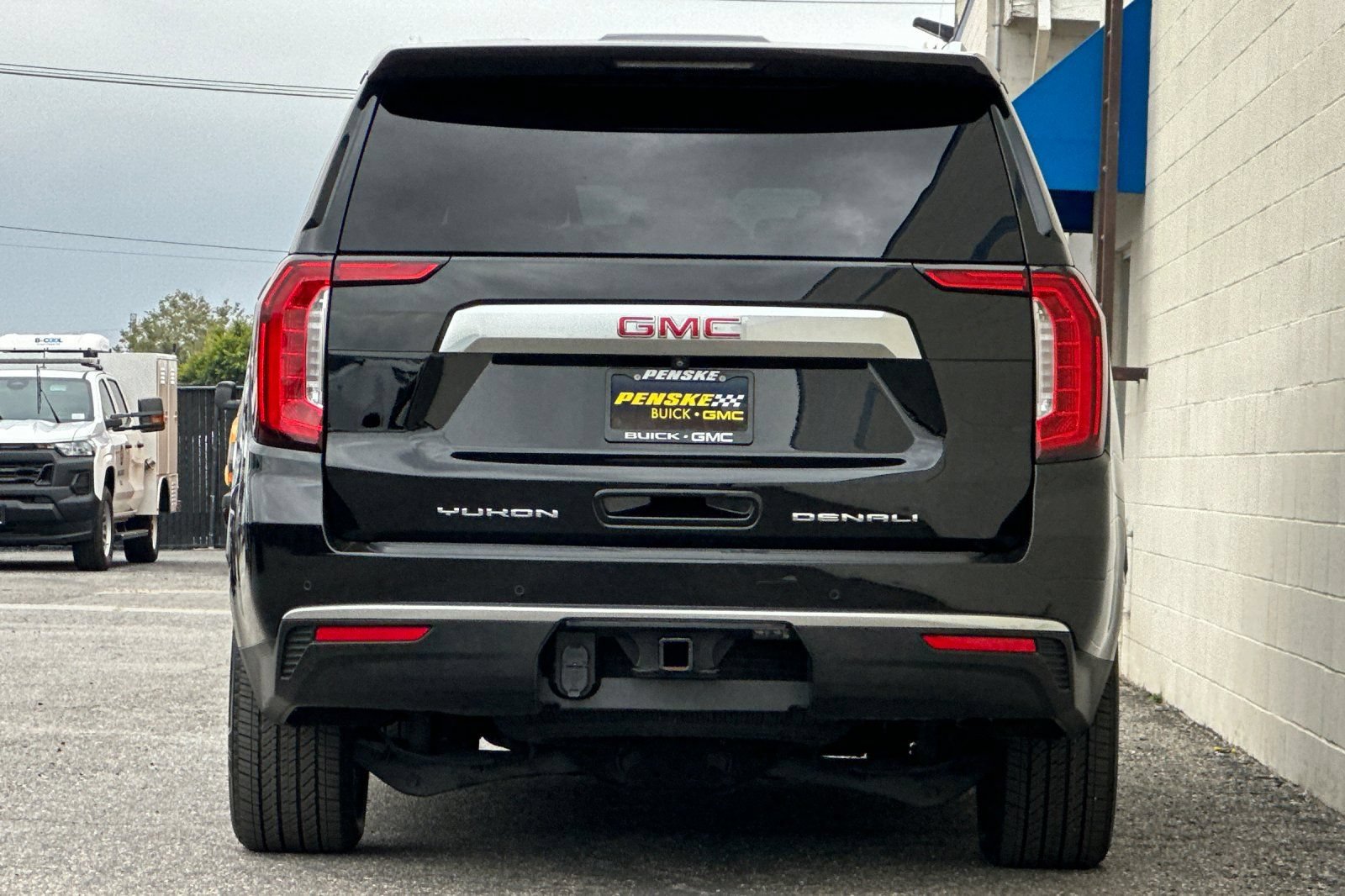 Certified 2023 GMC Yukon XL Denali w/ Max Trailering Package AWD/4WD image 5