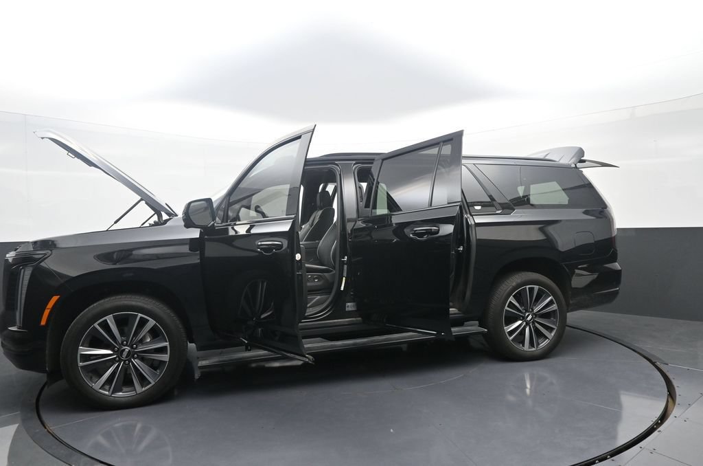 Used 2025 Cadillac Escalade ESV Sport w/ Touring Package AWD/4WD image 41