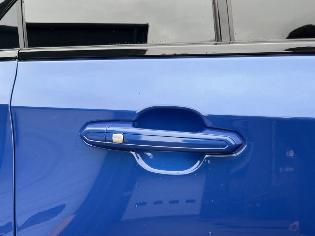 Used 2021 Cadillac XT4 Sport w/ Cold Weather Package AWD/4WD image 16