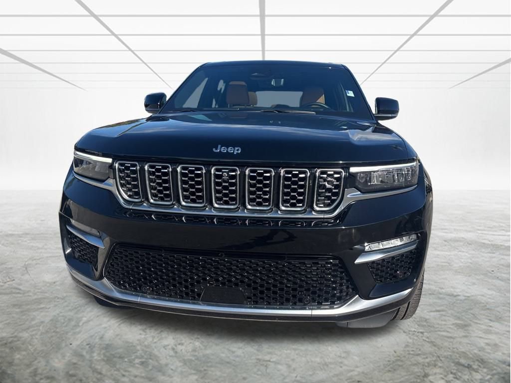 Used 2024 Jeep Grand Cherokee Summit image 2