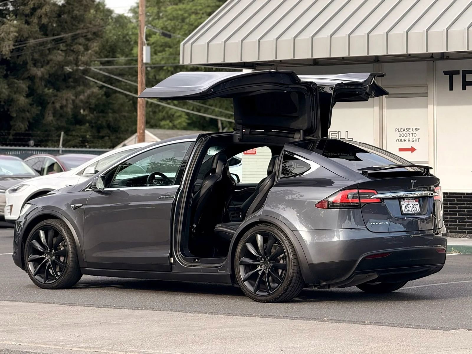 Used 2016 Tesla Model X 90D image 7