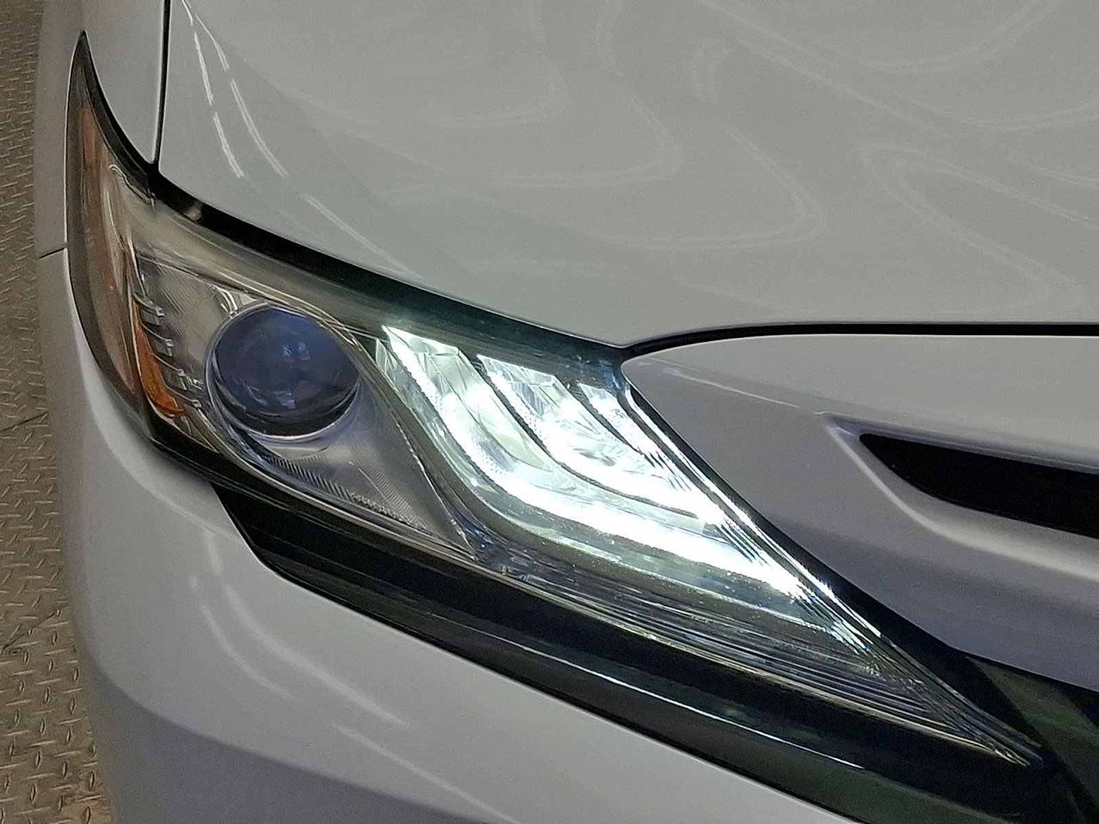 Used 2019 Toyota Camry XSE FWD image 28