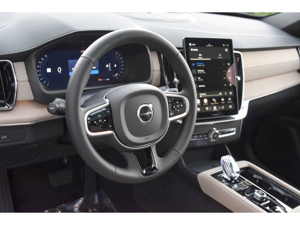New 2026 Volvo XC90 B6 Plus w/ Protection Package Premier image 11