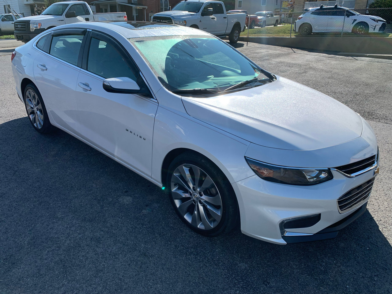 Used 2017 Chevrolet Malibu Premier w/ Premier Sun and Wheel Package image 6